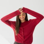 Sweter zapinany na guziki Bordowy – Butonisse 2