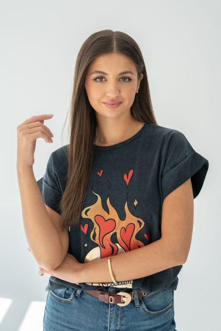 T-shirt z nadrukiem płomień i czaszki Grafitowy – Ignivra 1