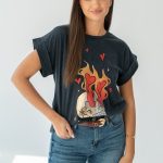 T-shirt z nadrukiem płomień i czaszki Grafitowy – Ignivra 2