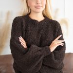 Sweter moherowy oversize Czekoladowy – Moirenne 3