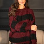 Mięsisty sweter damski w paski Bordowy – Stravira 1