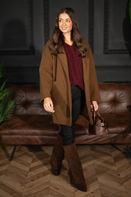 Płaszcz ze złotym guzikiem Czekoladowy – Calenya 1