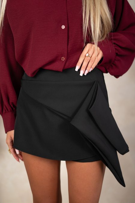 Spódnico-spodenki damskie z ozdobną warstwą materiału Czarny – Clovianne 1