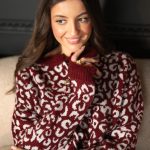 Sweter w panterkę rozpinany Bordowy – Savirra 3