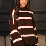 Sweter w paski oversize Czekoladowy – Melivane 3