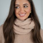 Sweter z kapturem damski Pudrowy – Lunivra 4