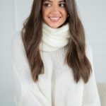 Sweter z kapturem damski Śmietankowy – Lunivra 1