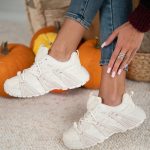 Stylowe sneakersy damskie Beżowy – Shavira 2