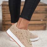 Sneakersy z ozdobnymi aplikacjami Fango – Valesira 1