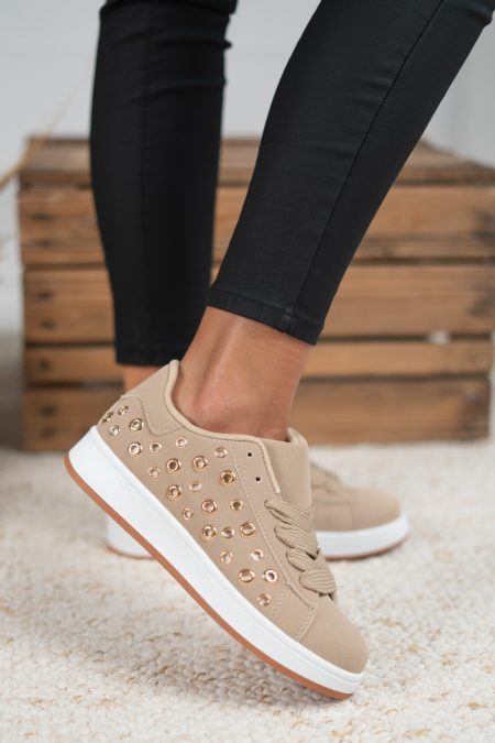 Sneakersy z ozdobnymi aplikacjami Fango – Valesira 1