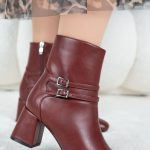 Eleganckie botki na słupku Bordowe - Perynna 4