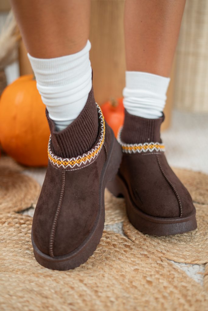 Niskie botki z obcasem na podeszwie Czekoladowy – Morivane 2