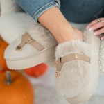 Kapcie na platformie z emblematem Fango – Cosyrelle 1