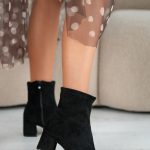 Eleganckie botki zamszowe na niskim obcasie Czarny – Velayne 1