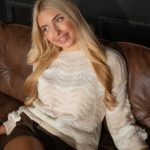 Sweter w paski falowane Beżowy – Lorivra 4