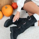 Kozaki damskie na traperze z klamrami Czarny – Travorra 4