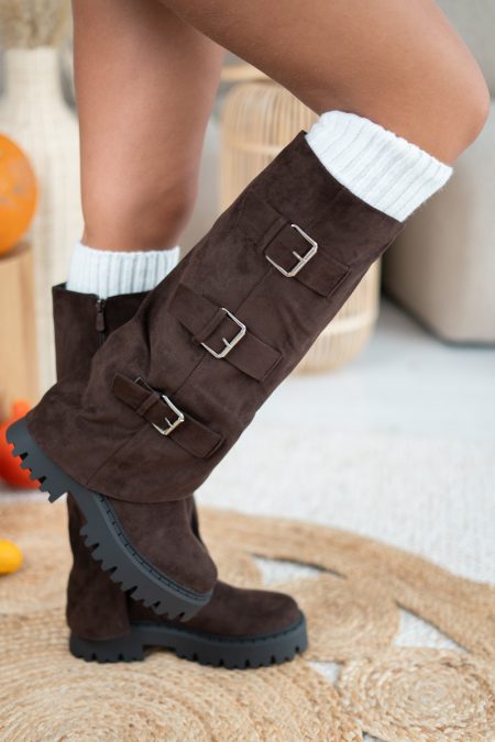 Kozaki damskie na traperze z klamrami Czekoladowy – Travorra 1