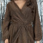 Sukienka brokatowa z falbaną i dekoltem V Czekoladowy - Jysoria 2