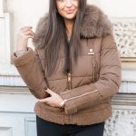 Kurtka z futrzanym kapturem Czekoladowy – Evralyn 4