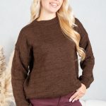 Gładki sweter damski Czekoladowy – Silvora 1