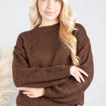 Gładki sweter damski Czekoladowy – Silvora 2