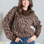 Sweter w panterkę z golfem Czekoladowy – Panthirra 3