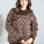 Sweter w panterkę z golfem Czekoladowy – Panthirra 1