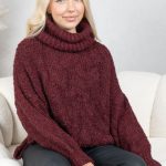 Sweter boucle z golfem Bordowy – Molivane 3