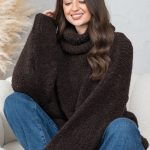 Sweter boucle z golfem Czekoladowy – Molivane 6