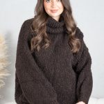 Sweter boucle z golfem Czekoladowy – Molivane 3