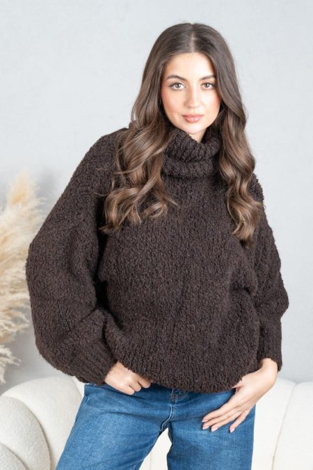 Sweter boucle z golfem Czekoladowy – Molivane 1