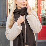 Damski szalik prążkowany Czekoladowy – Ribellea 3