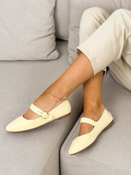 Balerinki na pasku eko zamsz Bananowe – Soft Attachment 1