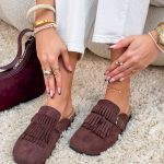 Zamszowe klapki wsuwane zakryte Czekoladowe – Velvet Ease 5