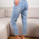 Spodnie jeansowe damskie mom fit z naszywkami – Patch Affair 3