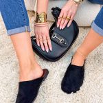 Zabudowane klapki zamszowe Czarny – Closed Comfort 1