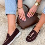 Mokasyny z zawieszkami Czekoladowe – Charming Steps 1