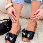 Klapki na korku z kokarda Czarne – Cork & Bow 2