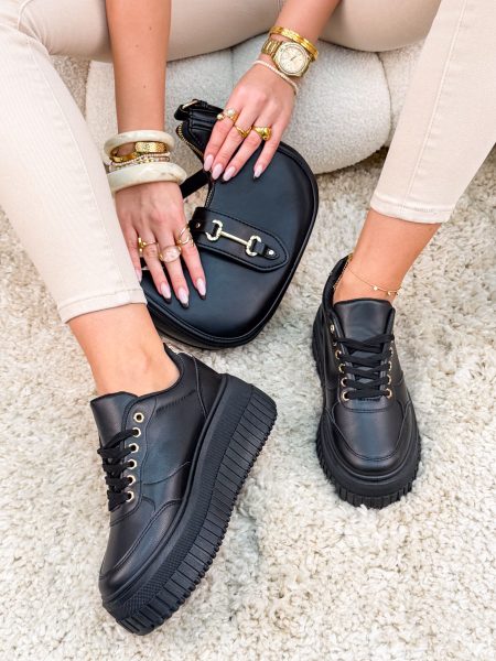 Sneakersy na platformie z ozdobnym zapiętkiem Czarne – Back Detail 1