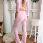 Komplet prążkowany damski bluzka i spodnie dzwony Pudrowy – Ribflare Set 3
