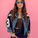 Kurtka jeansowa z naszywkami Jeansowy – Patchique 1