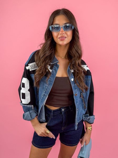 Kurtka jeansowa z naszywkami Jeansowy – Patchique 1