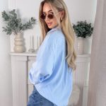 Koszula damska w paski z haftowanym sercem Niebieski – Loveline 3