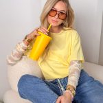 Bluzka z koronkowymi rękawami Bananowy – Sleevelisse 6