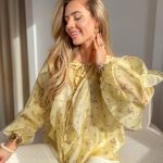 Bluzka damska w kwiaty z wiązaniem Bananowy – Tiefloria 4