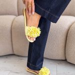 Klapki z dużym kwiatem Bananowe – Maxiflora 4