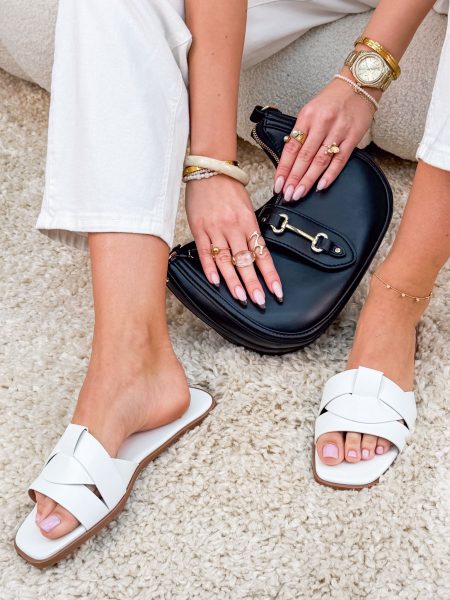 Klapki z przeplatanym paskiem eko skóra Białe – Eco Intertwined 1