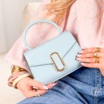 Torebka z rączką oraz podłużną owalną klamrą Czarny – Oval Touch 2