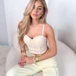 Top gorsetowy na ramiączkach modelujący Bananowy – Silhouettea 3