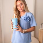 Komplet damski z dekoltem łódka + aplikacją róży Błekitny – Floréline 7